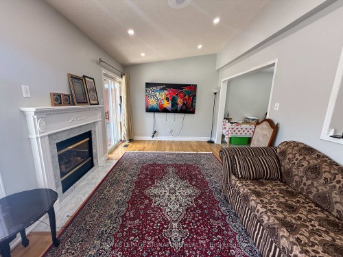 814 Golden Farmer Way, Mississauga, ON 
