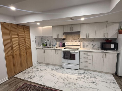 814 Golden Farmer Way, Mississauga, ON 