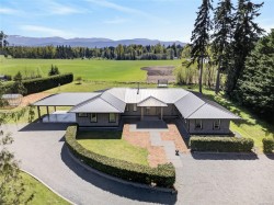 4287,4289 Marsden Rd Courtenay, BC V9N 9N4