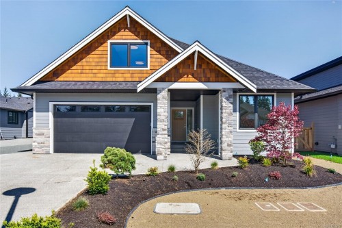 758 Sitka St, Campbell River, BC 