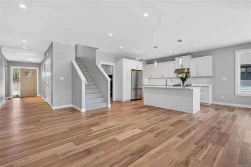 758 Sitka St, Campbell River, BC 