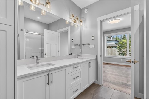 758 Sitka St, Campbell River, BC 