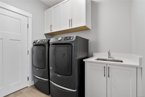 758 Sitka St, Campbell River, BC 