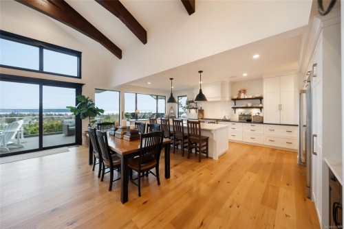 754 Nelson Rd, Campbell River, BC 