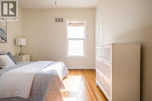23 Bruce Street, Hamilton, ON - Indoor Photo Showing Bedroom