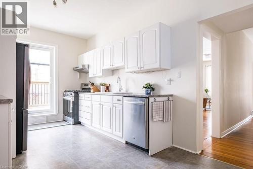 23 Bruce Street, Hamilton, ON - Indoor Photo Showing Kitchen