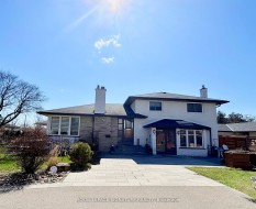 2263 Harcourt Crescent  Mississauga, ON L4Y 1W3