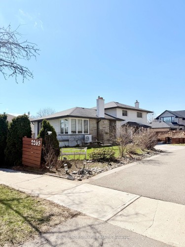 2263 Harcourt Crescent, Mississauga, ON - Outdoor