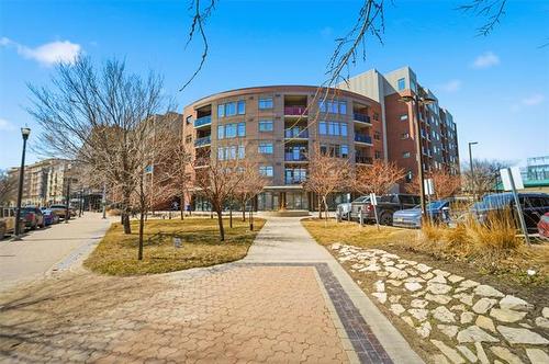 404-340 Waterfront DR  Winnipeg, MB R3B 0M3