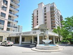 1003 - 810 SCOLLARD COURT  Mississauga, ON L5V 0A4