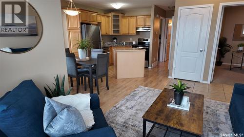 4128 Buckingham Drive E, Regina, SK - Indoor