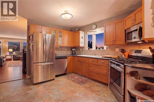 250 Bornstein Court, Saskatoon, SK - Indoor Photo Showing Kitchen