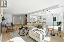 19 WOODVALLEY Court  Hamilton, ON L9B 2S7