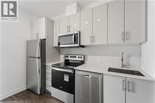 2782 Barton Street E Unit# 1619, Hamilton, ON - Indoor Photo Showing Kitchen With Stainless Steel Kitchen With Upgraded Kitchen
