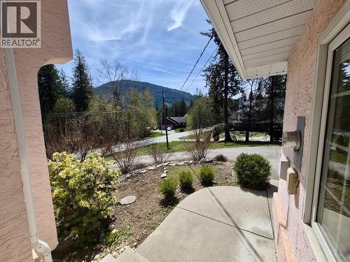 4339 View Ridge Road, Bonnington, BC - Outdoor