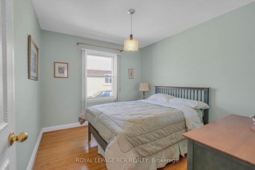 32 Beacon Road, Toronto, ON - Indoor Photo Showing Bedroom
