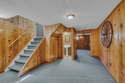 32 Beacon Road, Toronto, ON - Indoor Photo Showing Other Room