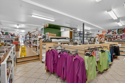 Commerce - 961  - 967 Rue De St-Jovite, Mont-Tremblant, QC - Indoor