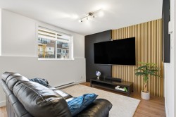 Salon - 