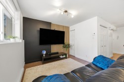 Salon - 