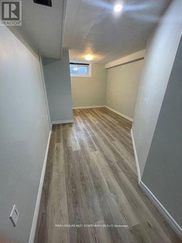 2403 Barclay Road, Burlington, ON - Indoor