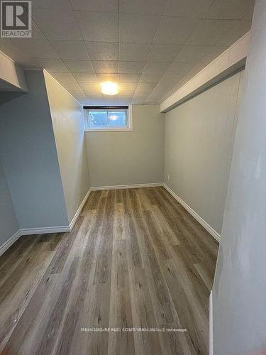 2403 Barclay Road, Burlington, ON - Indoor