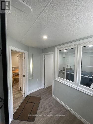 2403 Barclay Road, Burlington, ON - Indoor Photo Showing Other Room