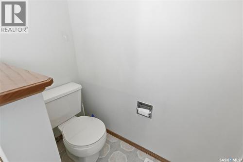 3232 Thames Crescent E, Regina, SK - Indoor Photo Showing Bathroom