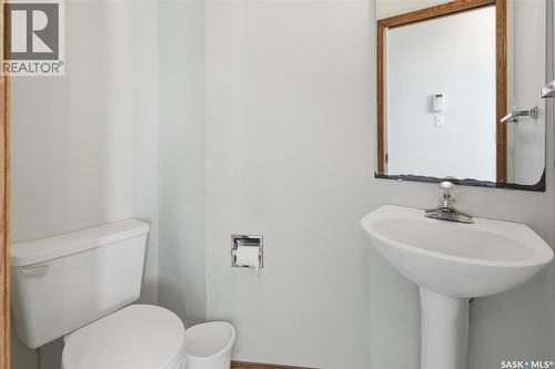 3232 Thames Crescent E, Regina, SK - Indoor Photo Showing Bathroom