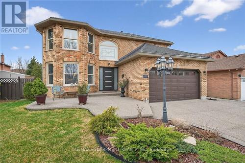 6 Regal Drive, Hamilton, ON - Outdoor