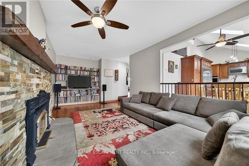 6 Regal Drive, Hamilton, ON - Indoor Photo Showing Living Room With Fireplace