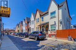 4 ANDREWS AVENUE Toronto, ON M6J 1S3