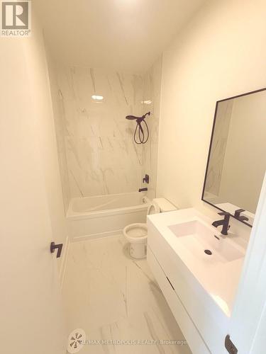 68 Everett Common, St. Catharines, ON - Indoor Photo Showing Bathroom