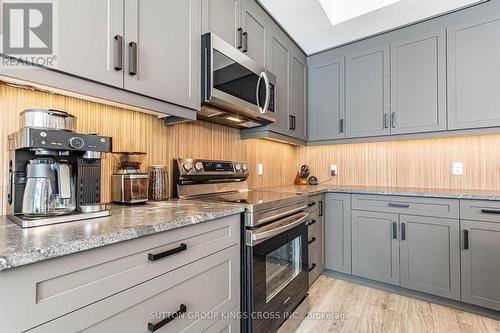 79 - 143 Elgin Street N, Cambridge, ON - Indoor Photo Showing Kitchen