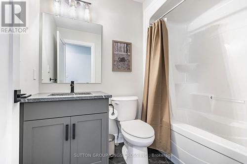 79 - 143 Elgin Street N, Cambridge, ON - Indoor Photo Showing Bathroom