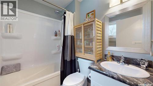 60 Charles Crescent, Regina, SK - Indoor Photo Showing Bathroom