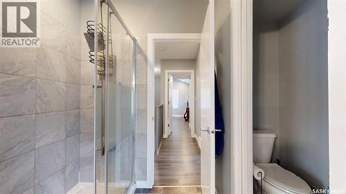 60 Charles Crescent, Regina, SK - Indoor Photo Showing Bathroom