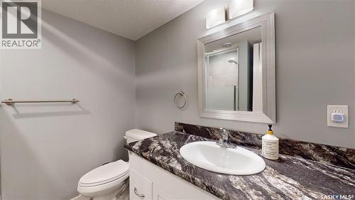 60 Charles Crescent, Regina, SK - Indoor Photo Showing Bathroom