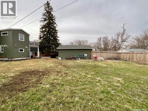 60 Charles Crescent, Regina, SK - Outdoor