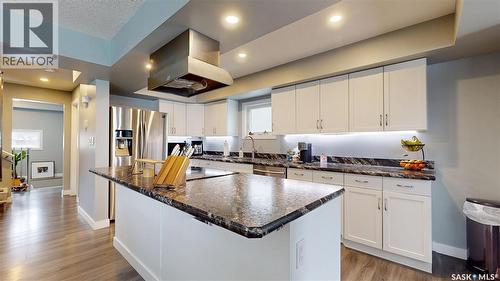 60 Charles Crescent, Regina, SK - Indoor Photo Showing Kitchen