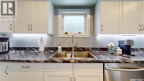 60 Charles Crescent, Regina, SK - Indoor Photo Showing Kitchen With Double Sink