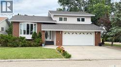 52 Harrigan CRESCENT Maple Creek, SK S0N 1N0