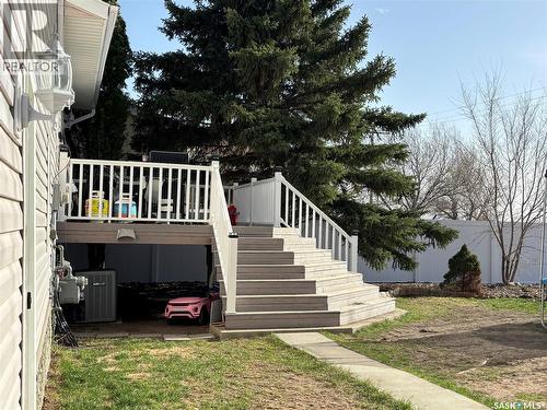 52 Harrigan Crescent, Maple Creek, SK - Outdoor