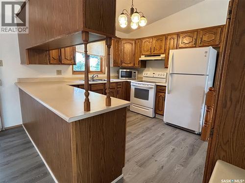 52 Harrigan Crescent, Maple Creek, SK - Indoor Photo Showing Kitchen