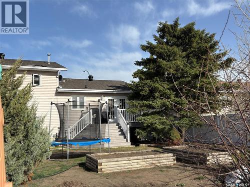 52 Harrigan Crescent, Maple Creek, SK - Outdoor