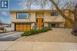 254 2nd AVENUE E Gravelbourg, SK S0H 1X0