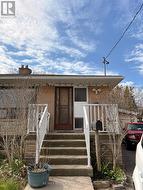 9 SYRACUSE CRESCENT Toronto, ON M1E 2G7