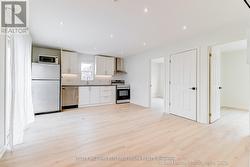 2 - 84 FOCH AVENUE Toronto, ON M8W 3X6
