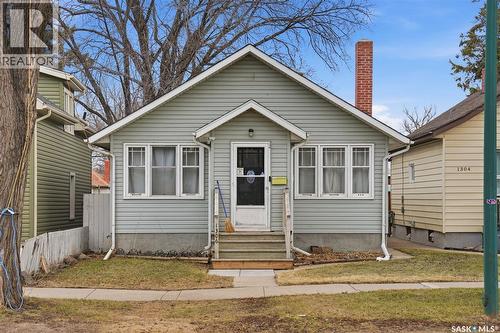 1306 C Avenue N, Saskatoon, SK - Outdoor