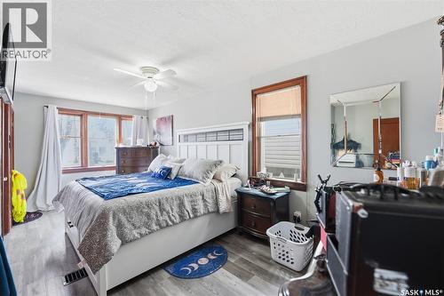 1306 C Avenue N, Saskatoon, SK - Indoor Photo Showing Bedroom